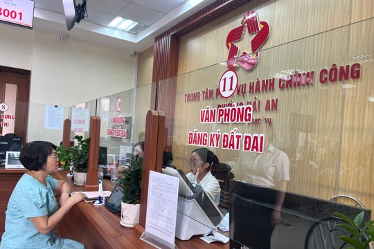 Xây dựng đội ngũ cán bộ đáp ứng yêu cầu bộ máy hành chính mới