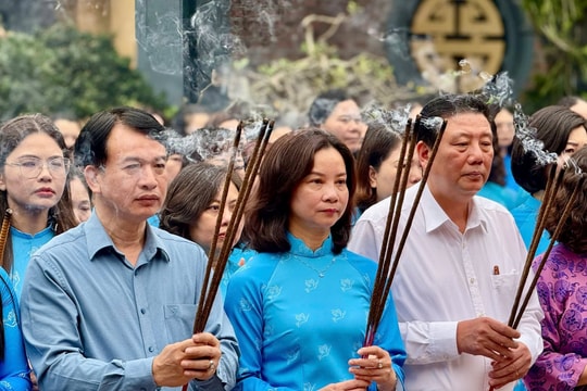 Phụ nữ Hải Phòng tổ chức hành trình về nguồn, bồi đắp truyền thống