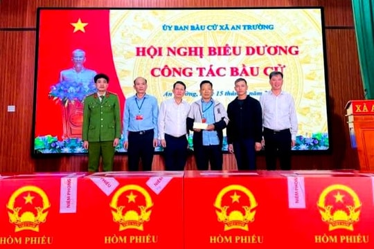 Âm thầm góp sức làm nên thành công ngày hội non sông