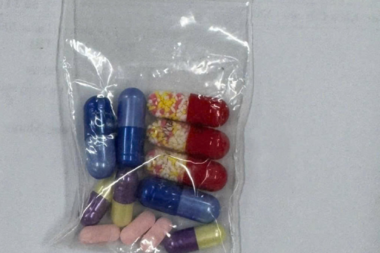 Bé trai 7 tuổi suy gan cấp vì bố mẹ cho uống thuốc ho tự mua