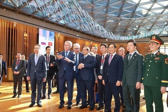 Thủ tướng Phạm Minh Chính làm việc, thúc đẩy các dự án LNG với Nga