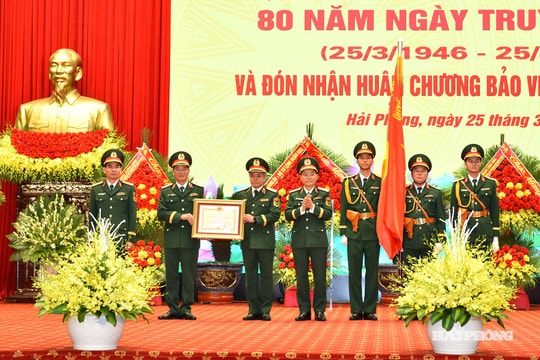 Cục Chính trị Quân khu 3 đón nhận Huân chương Bảo vệ Tổ quốc hạng nhất