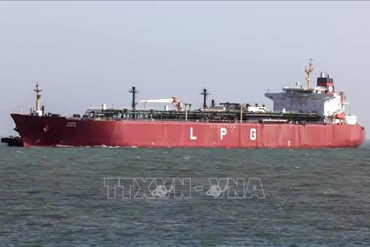 Iran cho phép tàu Nga và đồng minh qua eo biển Hormuz