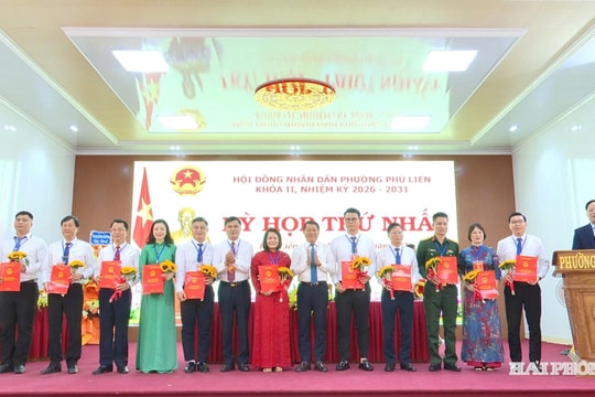Đồng chí Bùi Thị Tuyết Mai được bầu giữ chức Chủ tịch HĐND phường Phù Liễn