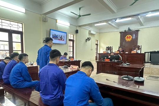 Tổ chức phiên tòa xét xử rút kinh nghiệm vụ án ma túy bằng hình thức trực tuyến hai cấp