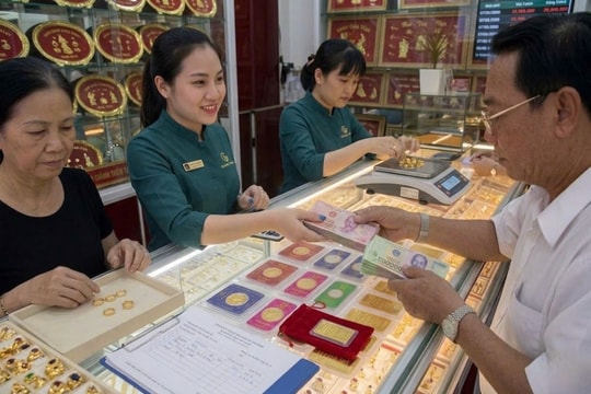 Giá vàng đảo chiều tăng trở lại, chuyên gia cảnh báo rủi ro