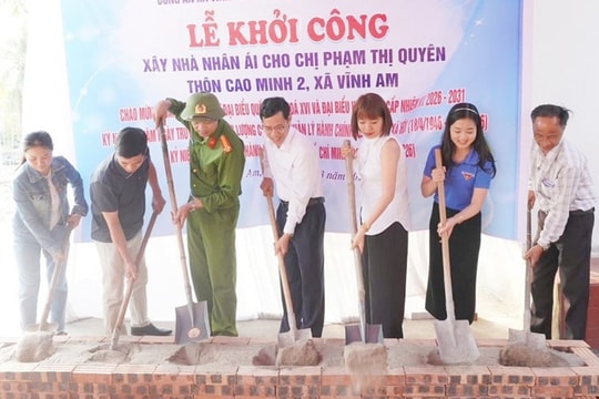 Xây dựng 'Nhà nhân ái' tặng gia đình hoàn cảnh khó khăn ở xã Vĩnh Am