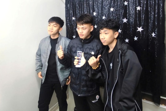 Giới trẻ Hải Phòng say mê lưu giữ kỷ niệm với trào lưu chụp ảnh photobooth