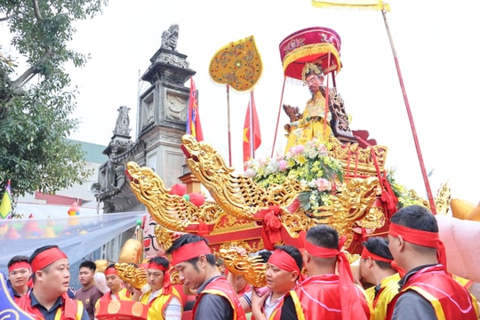Hấp dẫn lễ hội truyền thống đền - chùa Cậy