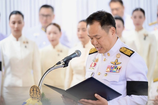 Nhà vua Thái Lan phê chuẩn nội các mới