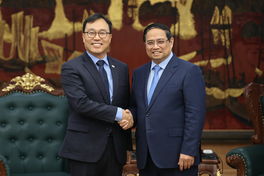Thủ tướng Phạm Minh Chính khuyến khích Hàn Quốc đầu tư vào các dự án hạ tầng năng lượng