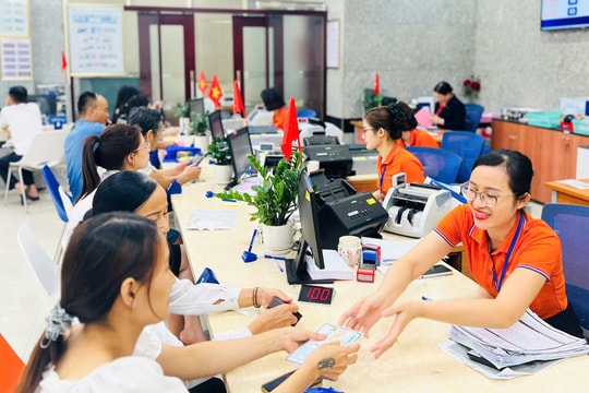 Tiền gửi 'lên giá'