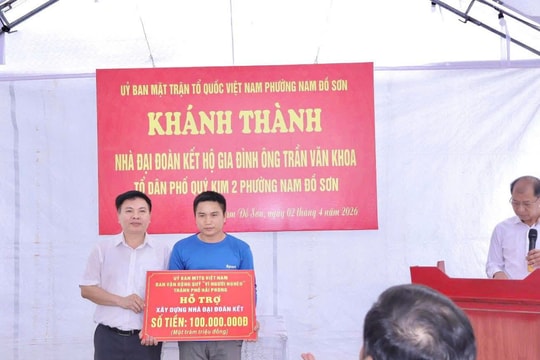 Phường Nam Đồ Sơn trao nhà 'Đại đoàn kết' tặng người nghèo