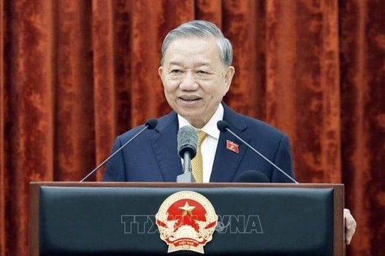 Tổng Bí thư, Chủ tịch nước Tô Lâm gặp mặt cán bộ Văn phòng Chủ tịch nước