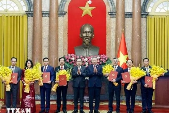 Tổng Bí thư, Chủ tịch nước trao Quyết định bổ nhiệm các thành viên Chính phủ