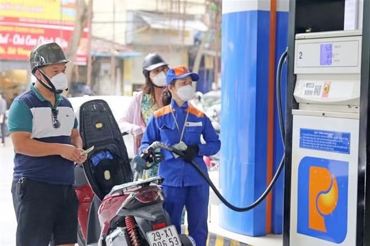 Giá xăng dầu trong nước đồng loạt giảm từ 15 giờ 30 ngày 8/4