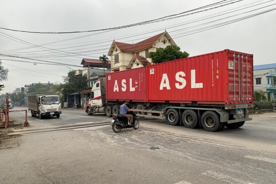 Xử lý bất cập về giao thông trên quốc lộ 38 qua xã Cẩm Giàng