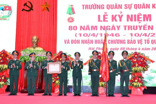 Trường Quân sự Quân khu 3 đón nhận Huân chương Bảo vệ Tổ quốc hạng nhì