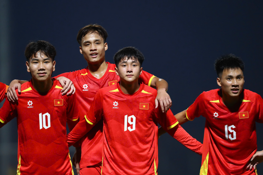 U17 Việt Nam đến Indonesia, sẵn sàng cho trận ra quân gặp Malaysia