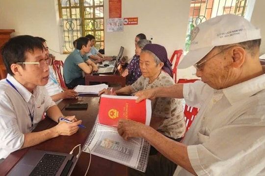 'Hành chính lưu động - phục vụ không khoảng cách' ở Tân Minh
