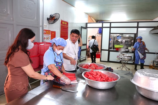 Nỗ lực xóa 'vùng tối' an toàn thực phẩm