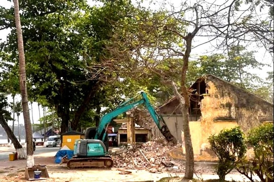 Đồ Sơn dỡ công trình xuống cấp, giải phóng mặt bằng mở rộng đường Lý Thái Tổ