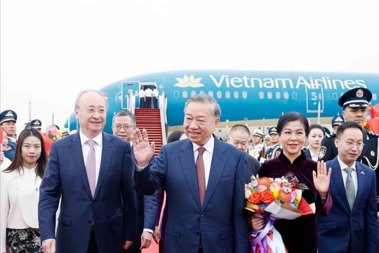 Tổng Bí thư, Chủ tịch nước tới Bắc Kinh, bắt đầu thăm cấp Nhà nước đến Trung Quốc