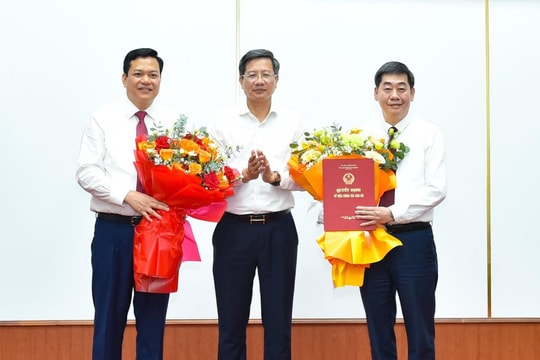 Đồng chí Nguyễn Hoàng Long được giao Quyền Chánh Văn phòng UBND thành phố Hải Phòng