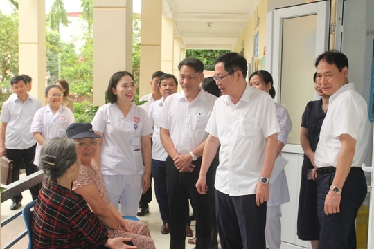 Tăng cường y, bác sĩ giỏi hỗ trợ các trạm y tế cấp xã