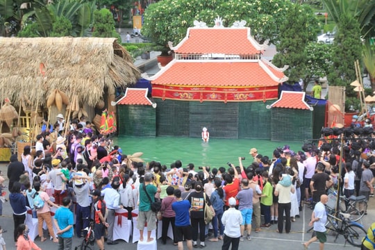 Tuần lễ văn hóa - thể thao - du lịch 'bừng sáng' dải trung tâm