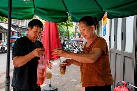 Bánh trôi, bánh chay đắt hàng dịp Tết Hàn thực