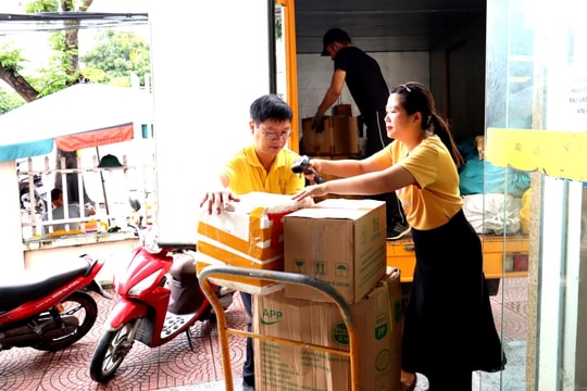 Bưu điện xã 'lột xác' nhờ công nghệ