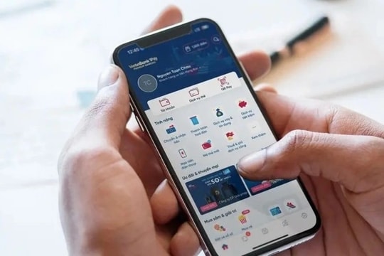 Nhiều ngân hàng dừng dịch vụ chuyển tiền nhanh trên 500 triệu đồng
