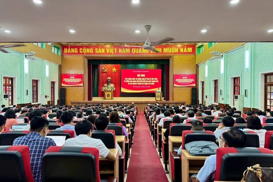 Viết chính luận bảo vệ nền tảng tư tưởng của Đảng