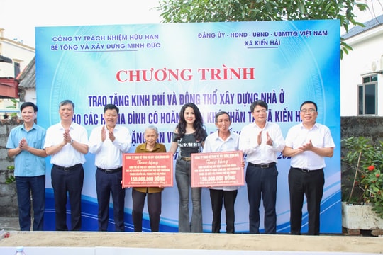 Công ty TNHH Bê tông và xây dựng Minh Đức hỗ trợ 2 hộ dân tại xã Kiến Hải