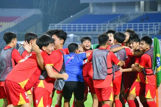 U17 Việt Nam thẳng tiến chung kết sau trận thắng ngược dòng Australia