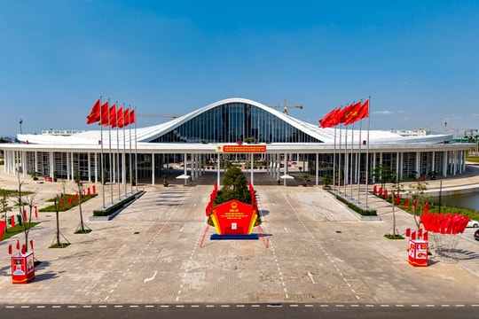 Hạ tầng chiến lược nâng tầm thành phố