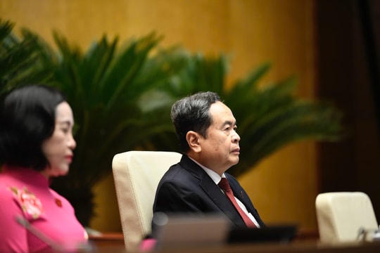 Cần thêm chính sách cho người yếu thế