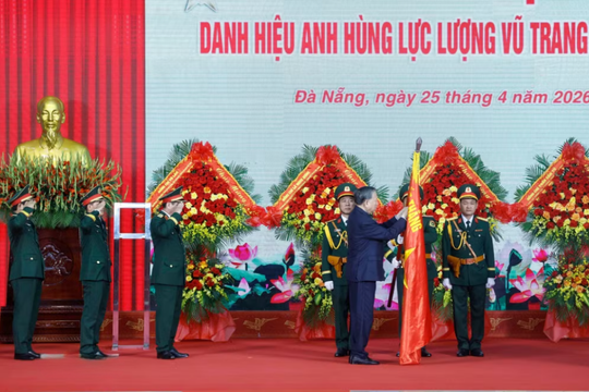 Quân khu 5 đón nhận danh hiệu Anh hùng Lực lượng vũ trang nhân dân