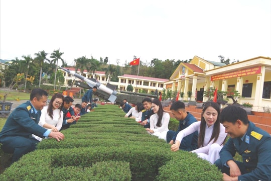 Tuổi trẻ Sư đoàn 363 viết tiếp hình ảnh đẹp trong lòng dân