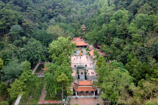 Thăm Côn Sơn - chốn tùng lâm đẹp đẽ