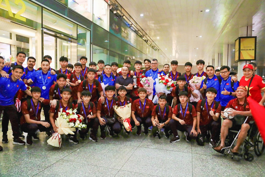 Đội tuyển U17 Việt Nam về nước sau chức vô địch Giải bóng đá U17 Đông Nam Á 2026