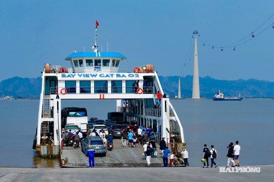 Giao thông ra đảo Cát Bà thuận lợi