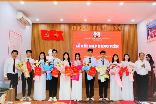 24 học sinh Trường THPT An Dương được kết nạp Đảng