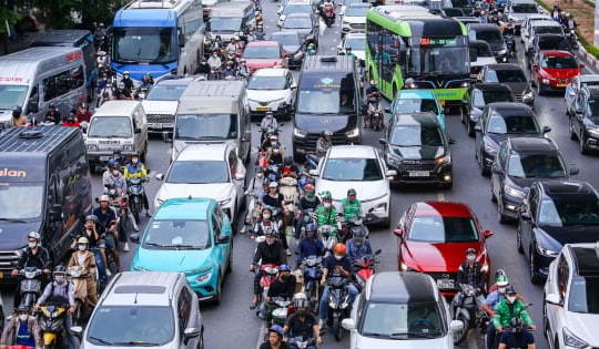 Cửa ngõ Hà Nội ùn tắc ngày cuối nghỉ lễ Giỗ Tổ Hùng Vương
