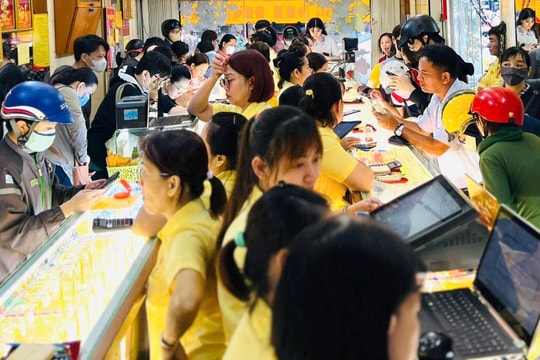 Thị trường vàng sôi động hơn trong kỳ nghỉ lễ