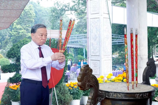 Tổng Bí thư, Chủ tịch nước Tô Lâm dâng hương tri ân anh hùng liệt sĩ tại Tây Ninh