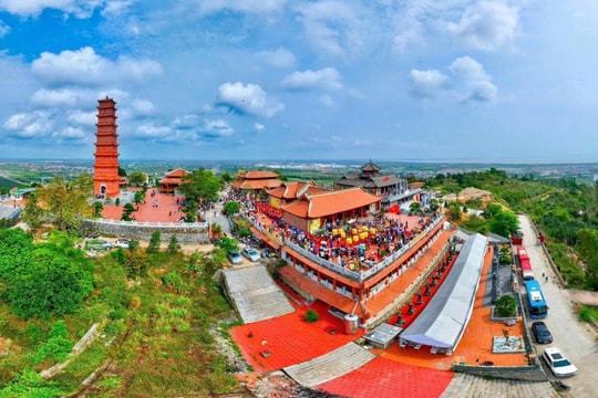 Du khách đến Hải Phòng dịp giỗ Tổ tăng cao