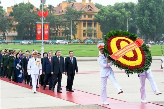 Lãnh đạo Đảng, Nhà nước vào Lăng viếng Chủ tịch Hồ Chí Minh