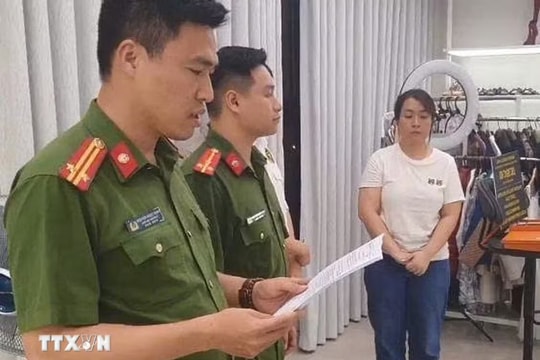 Truy tố nhóm đối tượng kinh doanh hàng hiệu online trốn thuế hơn 12 tỷ đồng